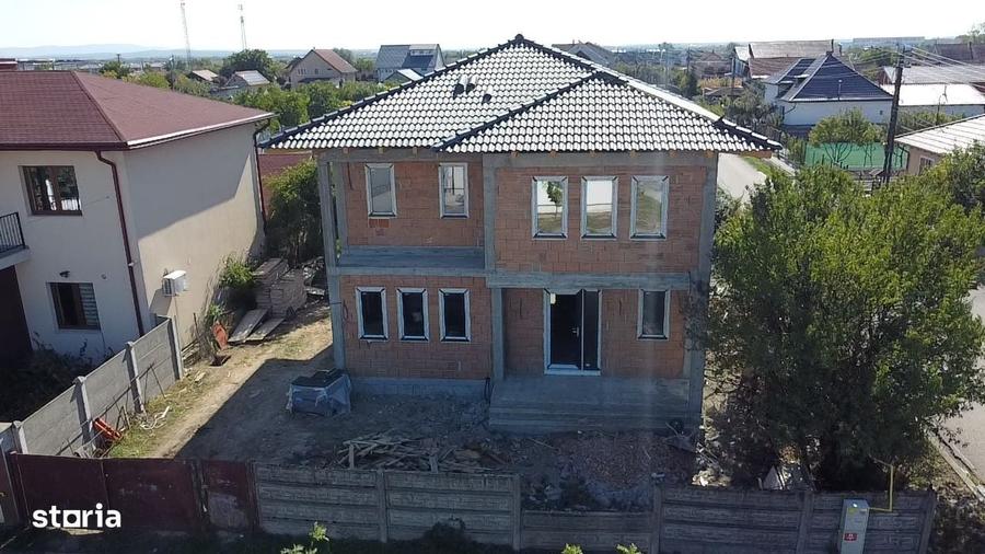 Casă cu 4 camere în Amați