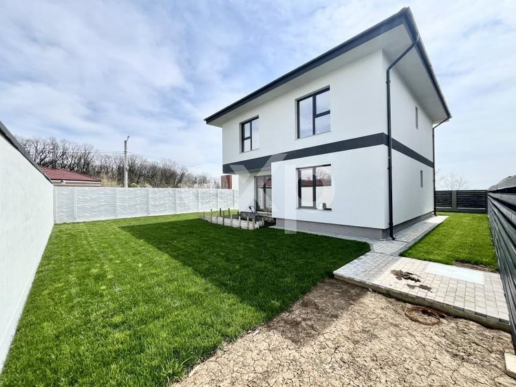 Casă individuală cu 4 camere cu Teren 430 Mp în Corbeanca
