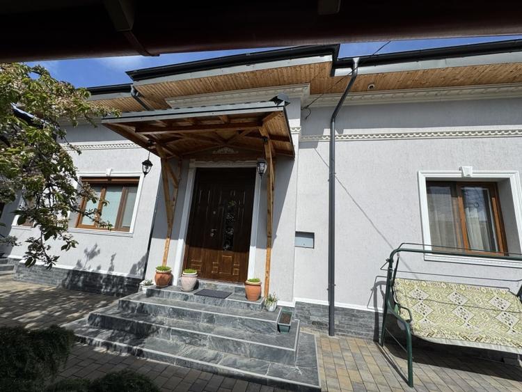 Casă individuală cu 4 camere cu Canalizare în Mărășești