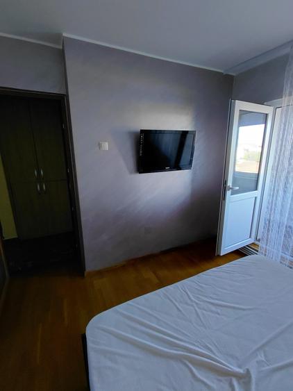 Apartament cu 3 camere decomandat în Siderurgiștilor