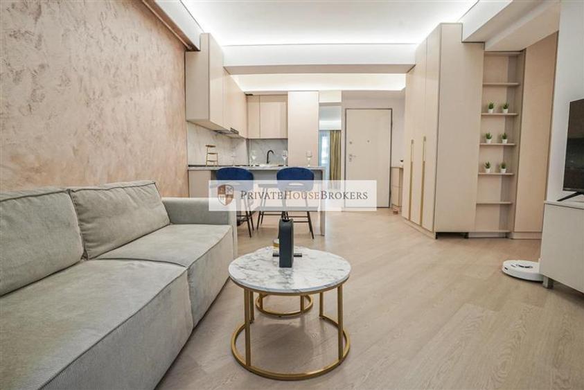 Apartament cu 2 camere semidecomandat, mobilat în Pipera