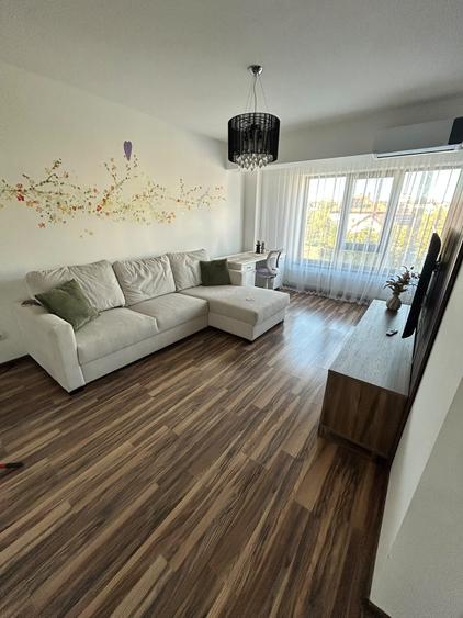 Apartament cu 3 camere semidecomandat în Popas Păcurari