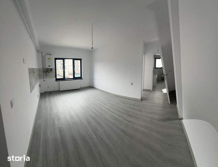 Apartament cu 3 camere decomandat în Socola