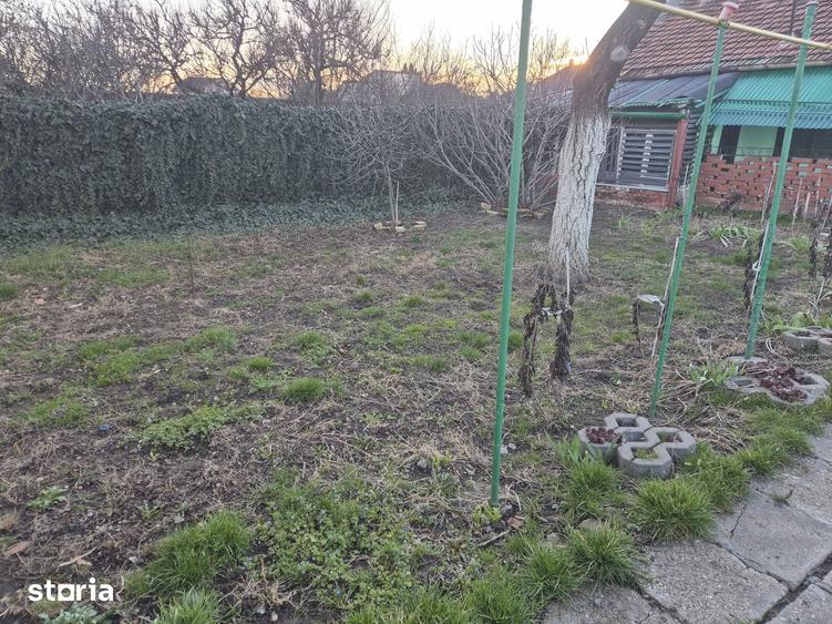 Casă cu 2 camere cu Teren 301 Mp în Pârneava