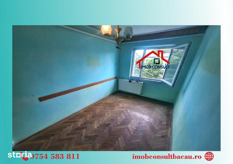Apartament cu 3 camere semidecomandat în Banca Națională