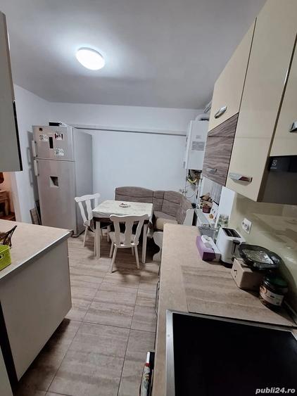 Apartament cu 3 camere decomandat, mobilat în Odobescu