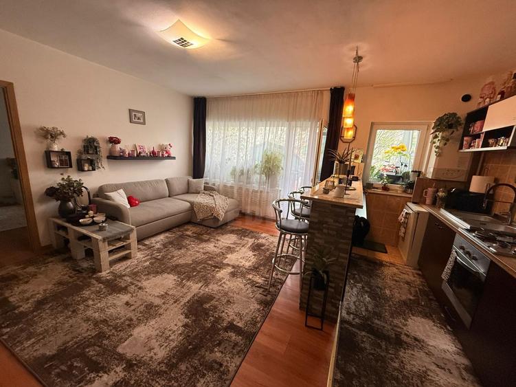 Apartament cu 2 camere semidecomandat, mobilat în Florești — fotografia 2