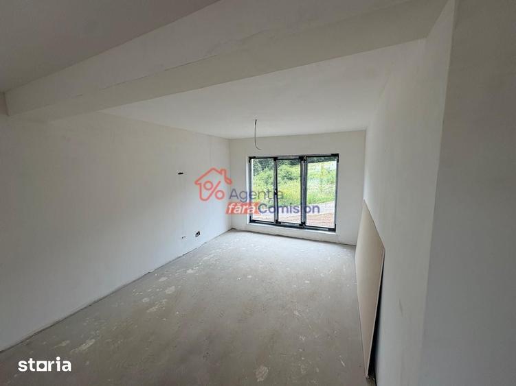 Casă cu 4 camere cu Teren 380 Mp în Central