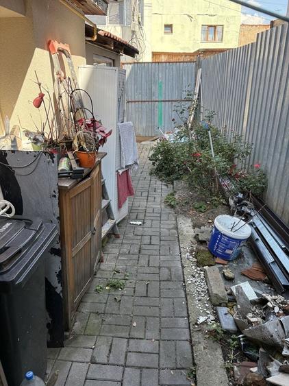 Oportunitate de investitie str Salciilor 2 apartamente cu curte la pret de garsoniera - 1