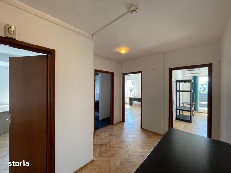 Apartament cu 4 camere decomandat în Universitate