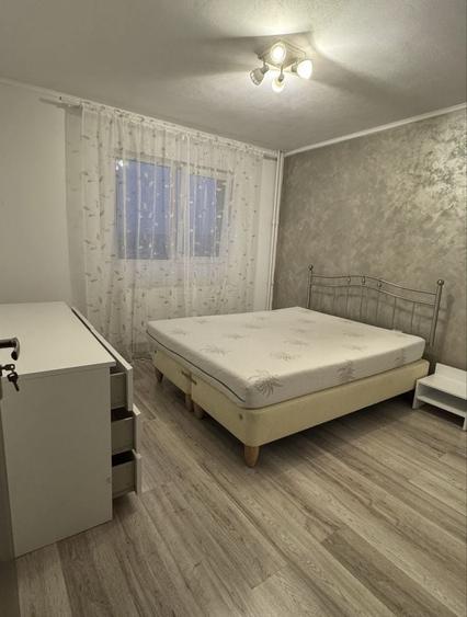Apartament cu 3 camere decomandat în Nord