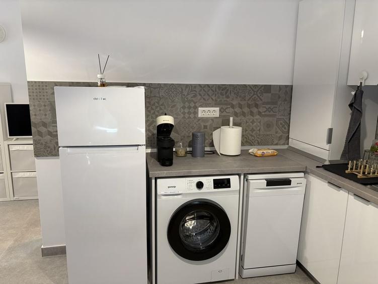 Apartament cu 6 camere în Central
