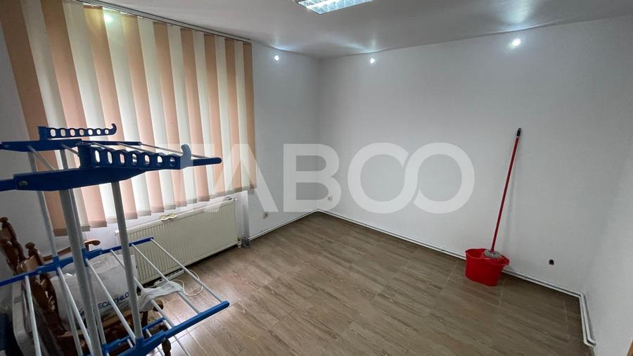 Birou, de 50 mp, în Central