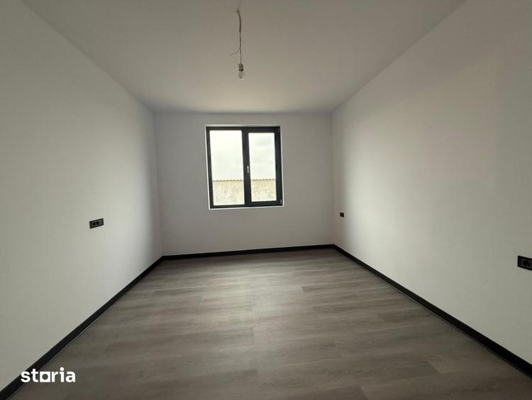 Casă cu 3 camere cu Teren 379 Mp în Brestei
