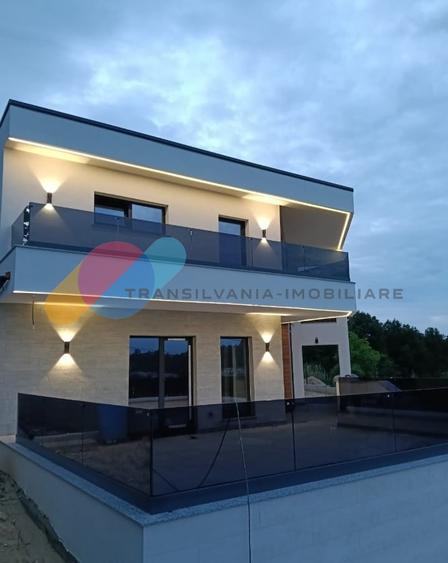 Casă individuală cu 4 camere cu Canalizare în Feleacu
