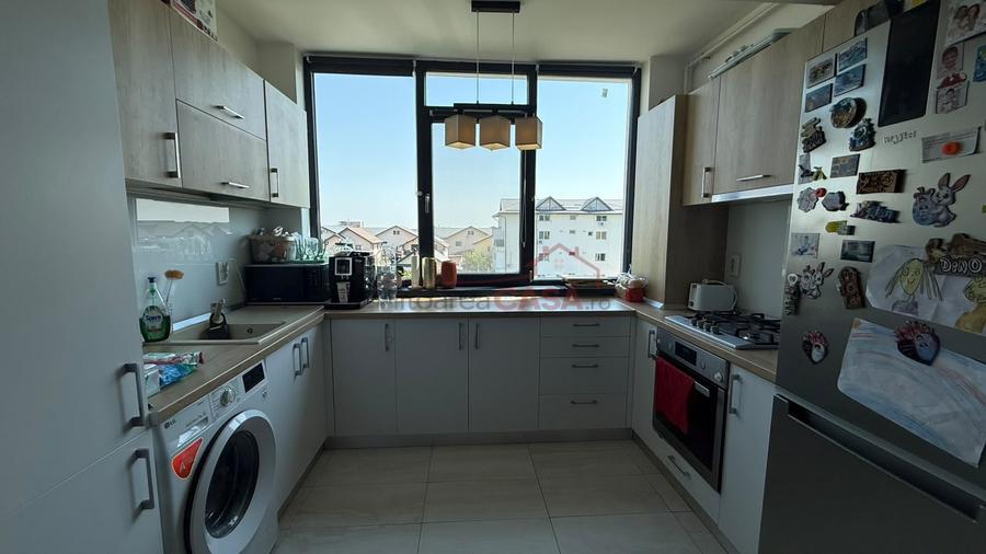 Apartament cu 3 camere semidecomandat, mobilat în Bragadiru