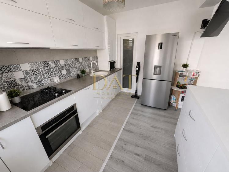 Apartament cu 4 camere în Baciu