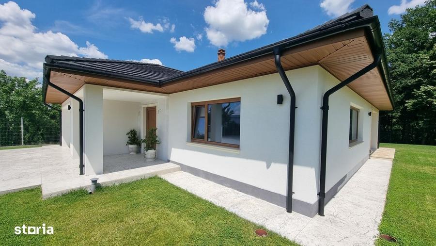 Casă cu 4 camere în Bârnova