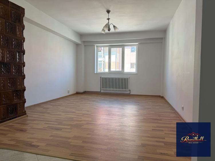 Apartament cu 3 camere decomandat în Central