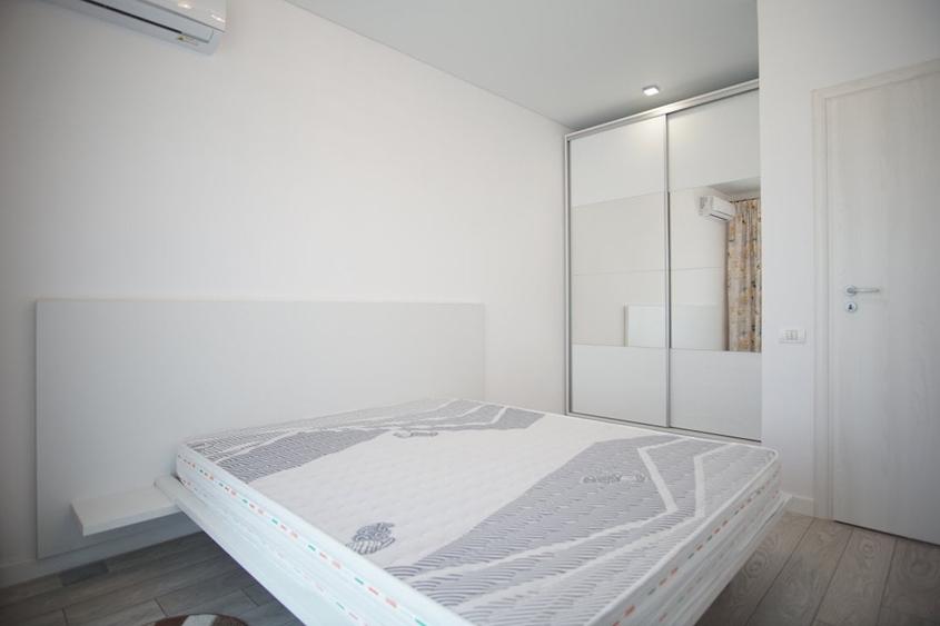 Apartament cu 3 camere decomandat, mobilat în Mihai Bravu