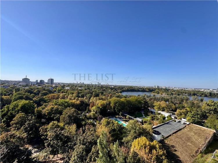 Apartament cu 4 camere decomandat în Floreasca