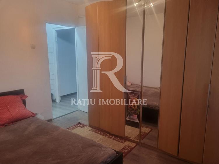 Apartament cu 2 camere semidecomandat, mobilat în Micro 15
