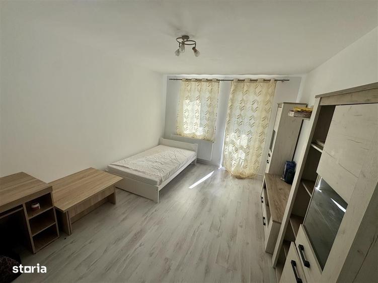 Apartament cu 2 camere decomandat în Central — fotografia 1