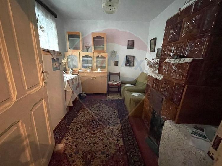 Casă individuală cu 3 camere cu Teren 1692 Mp în Oancea