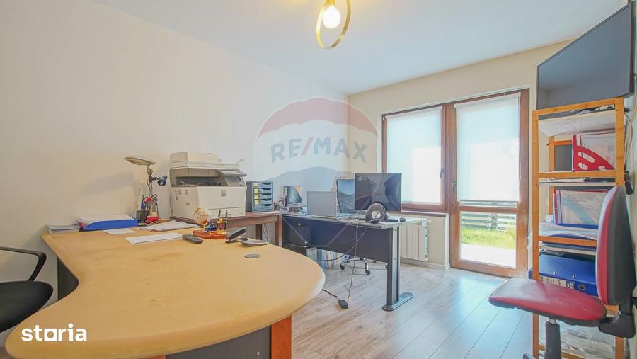 Casă cu 4 camere cu Teren 534 Mp în IAR