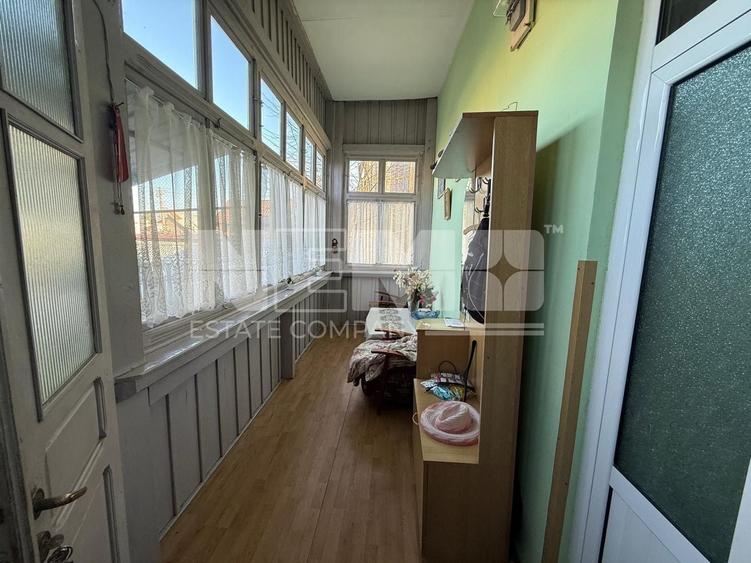 Casă individuală cu 3 camere cu Canalizare în Central