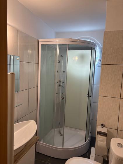 Apartament cu 2 camere semidecomandat în Armeneasca