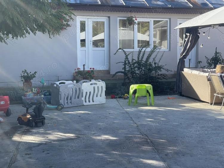 Casă cu 6 camere cu Teren 6500 Mp în Nicorești