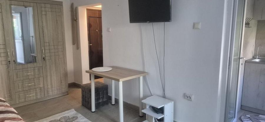 Garsonieră decomandată în Barieră