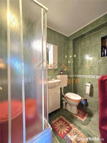 Casă cu 6 camere cu Teren 1761 Mp în Izlaz