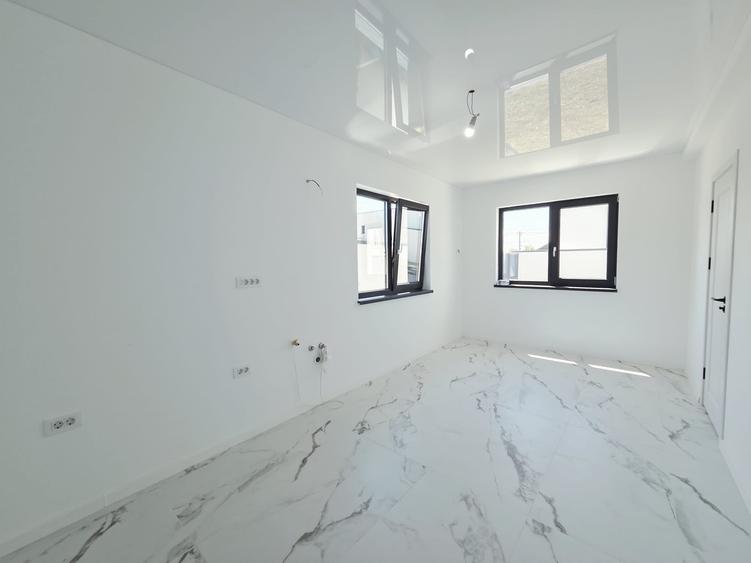 Casă individuală cu 4 camere cu Canalizare în Costi
