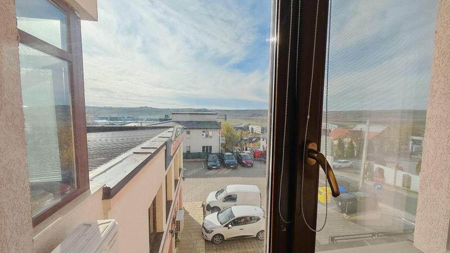Apartament cu 2 camere semidecomandat, mobilat în Valea Lupului
