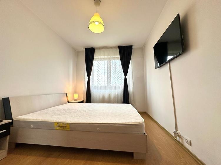 Apartament cu 3 camere decomandat, mobilat în Tractorul