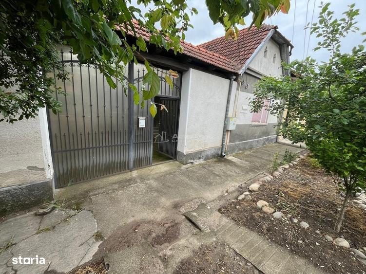 Casă cu 3 camere în Central