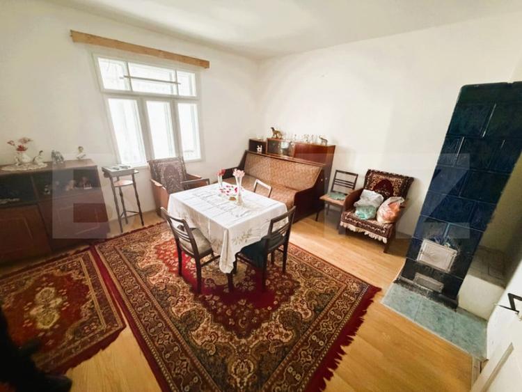 Casă cu 3 camere cu Teren 2900 Mp în Central