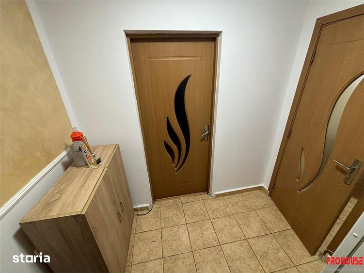 Apartament cu 3 camere semidecomandat în Bistrița Lac