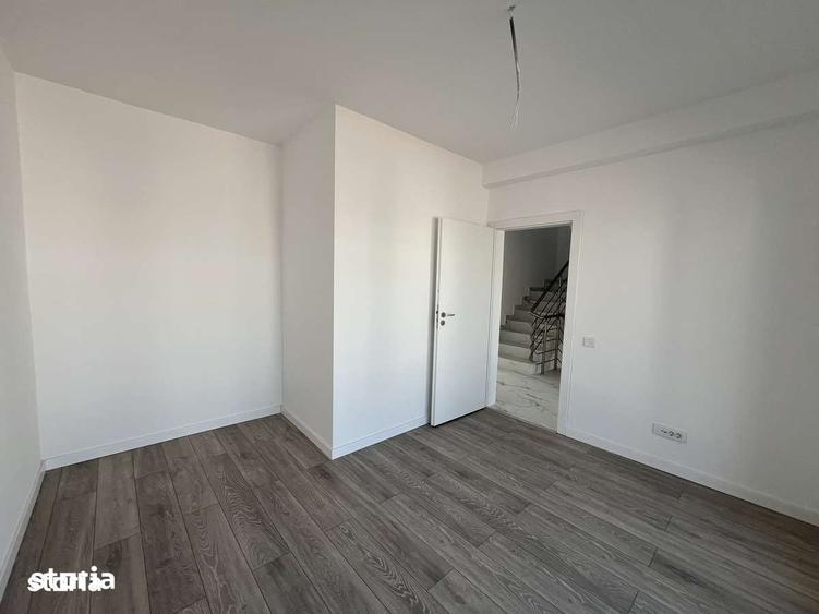 Casă cu 5 camere cu Teren 300 Mp în Central