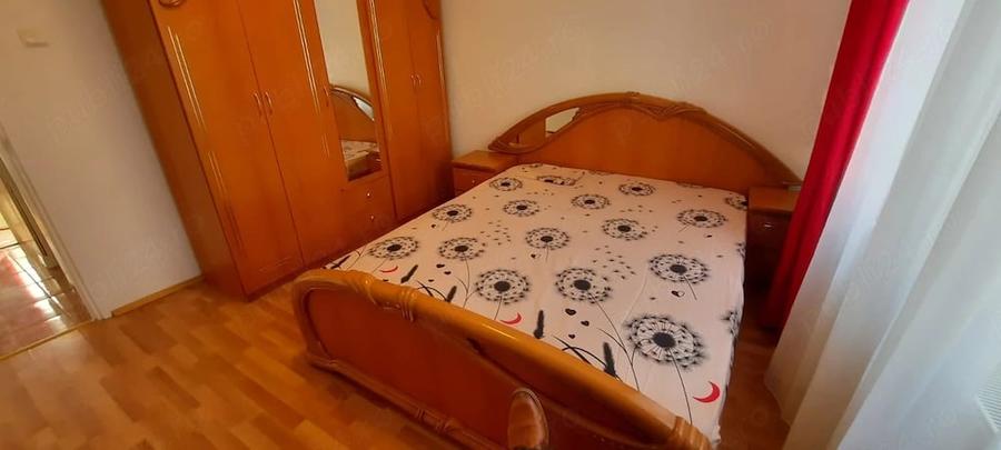 Apartament cu 3 camere decomandat în Pandurilor