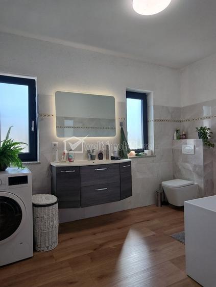 Casă cu 4 camere cu Teren 136 Mp în Central