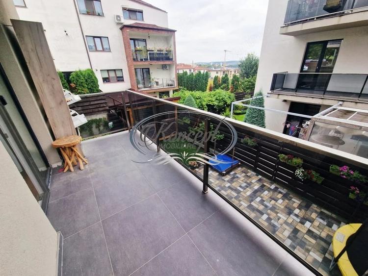 Apartament cu 2 camere semidecomandat în Borhanci