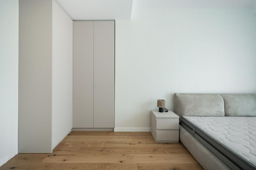 Apartament cu 2 camere semidecomandat, mobilat în Tunari