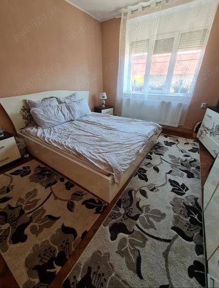 Casă cu 4 camere în Central