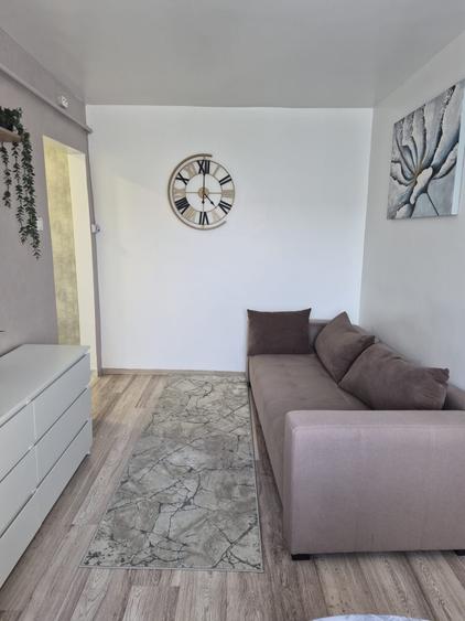 Apartament cu 2 camere semidecomandat în Dacia