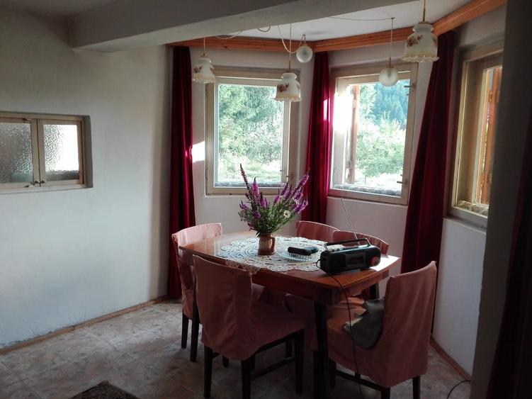 Casă cu 3 camere în Neagra