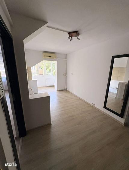 Apartament 1 Mai Decomandat et 1/4 s: 52mp - 2