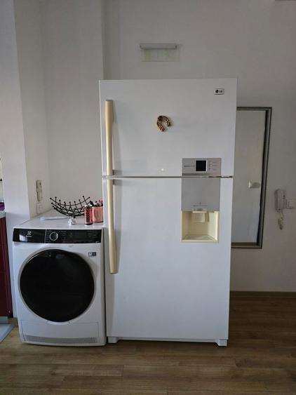 Apartament cu 2 camere semidecomandat în Olteni